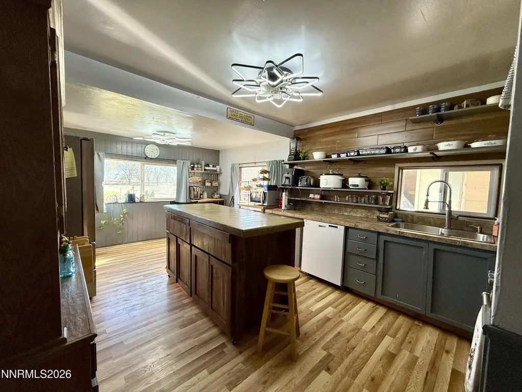 20 Penrose Yerington NV 89447