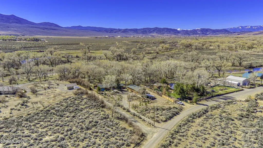 329 River Dayton NV 89403