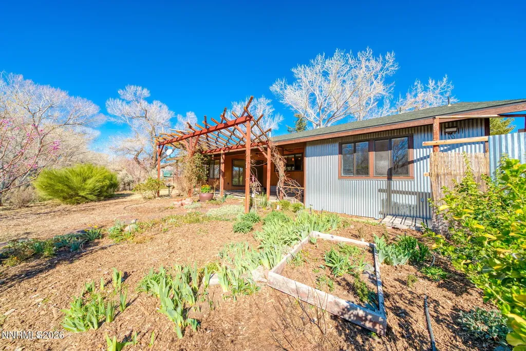 329 River Dayton NV 89403