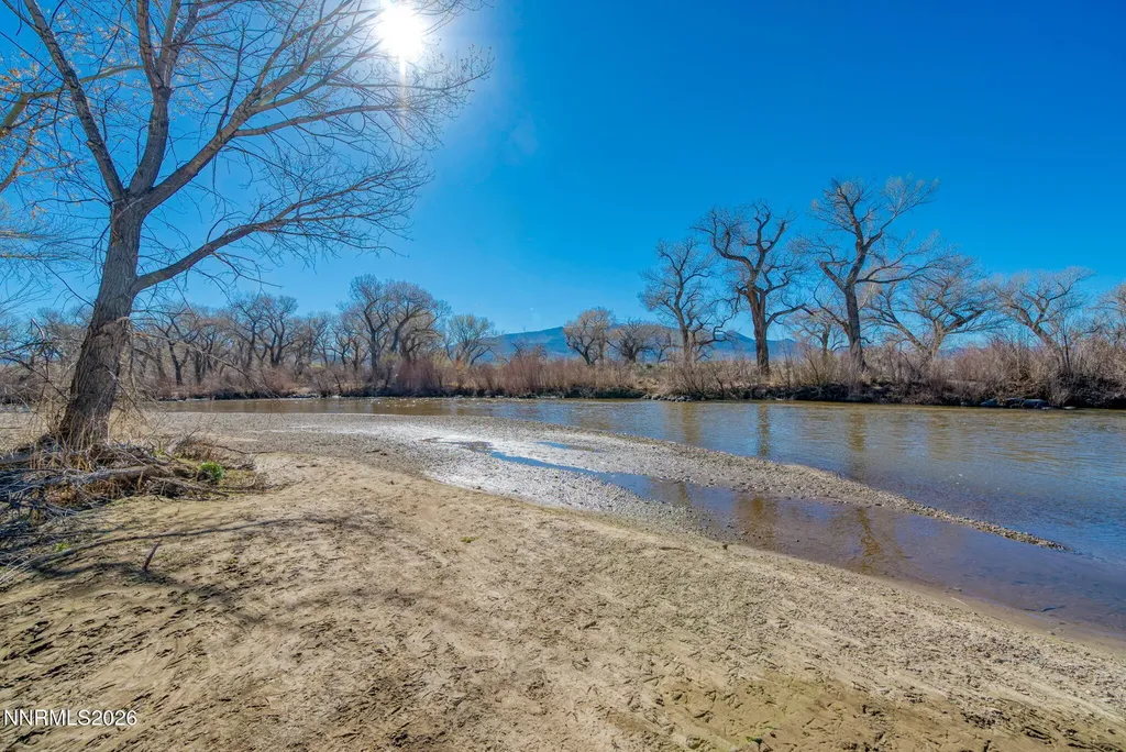 329 River Dayton NV 89403