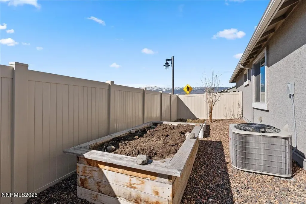 11174 Freedom Range Reno NV 89521