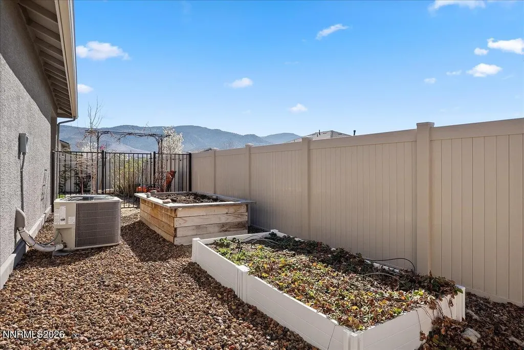 11174 Freedom Range Reno NV 89521