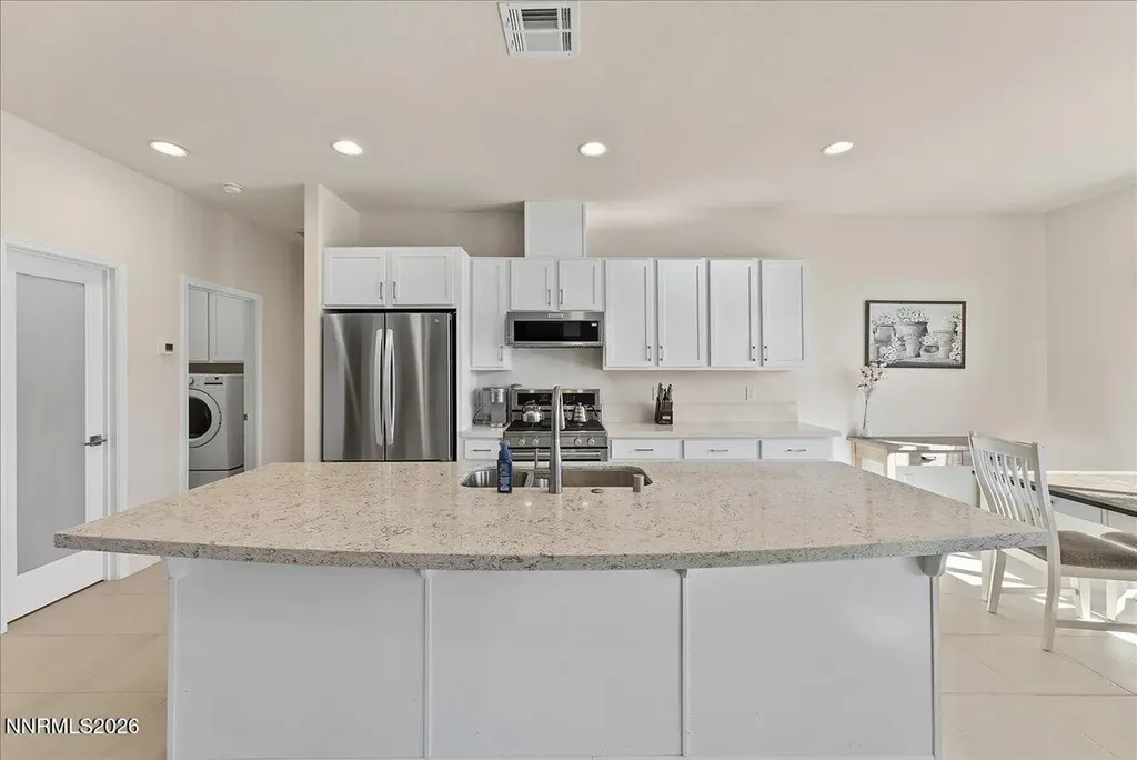 11174 Freedom Range Reno NV 89521