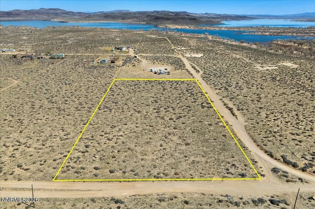 3900 Lemon Silver Springs NV 89429