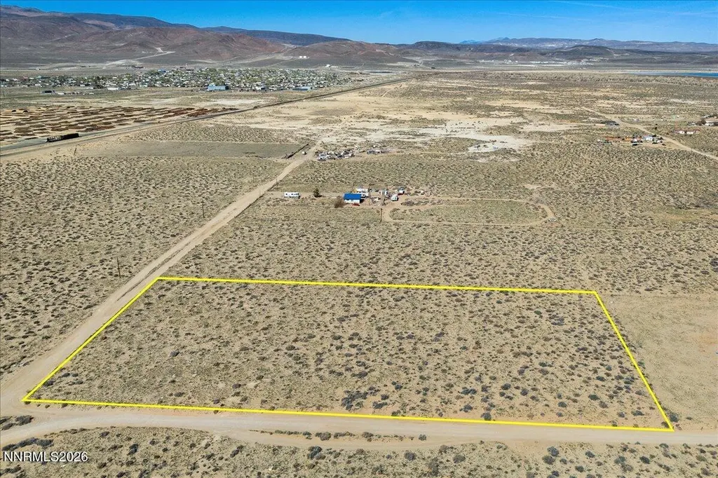 3900 Lemon Silver Springs NV 89429