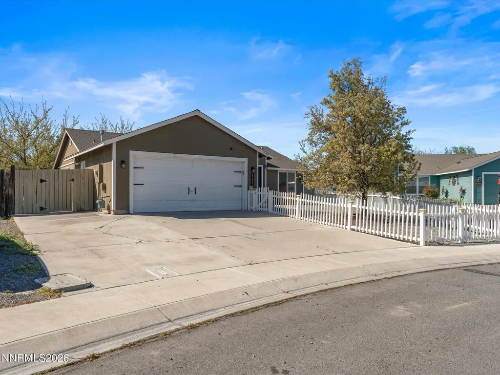 111 Shadow Mountain Fernley NV 89408