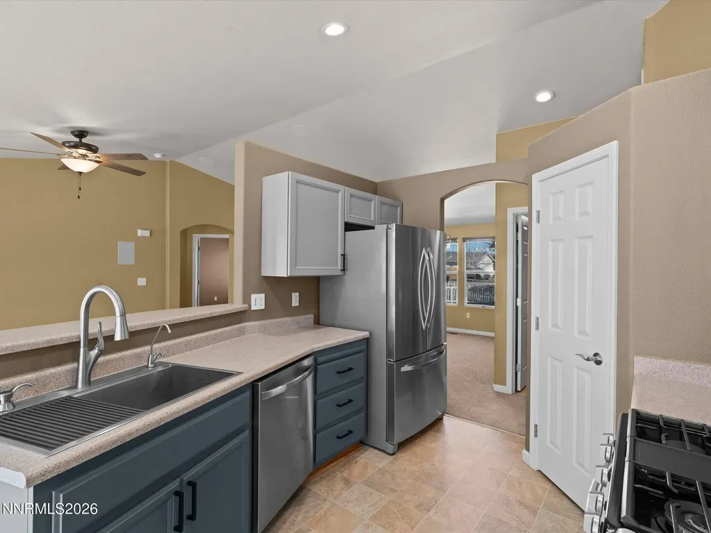 111 Shadow Mountain Fernley NV 89408