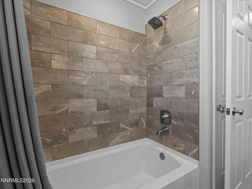 111 Shadow Mountain Fernley NV 89408