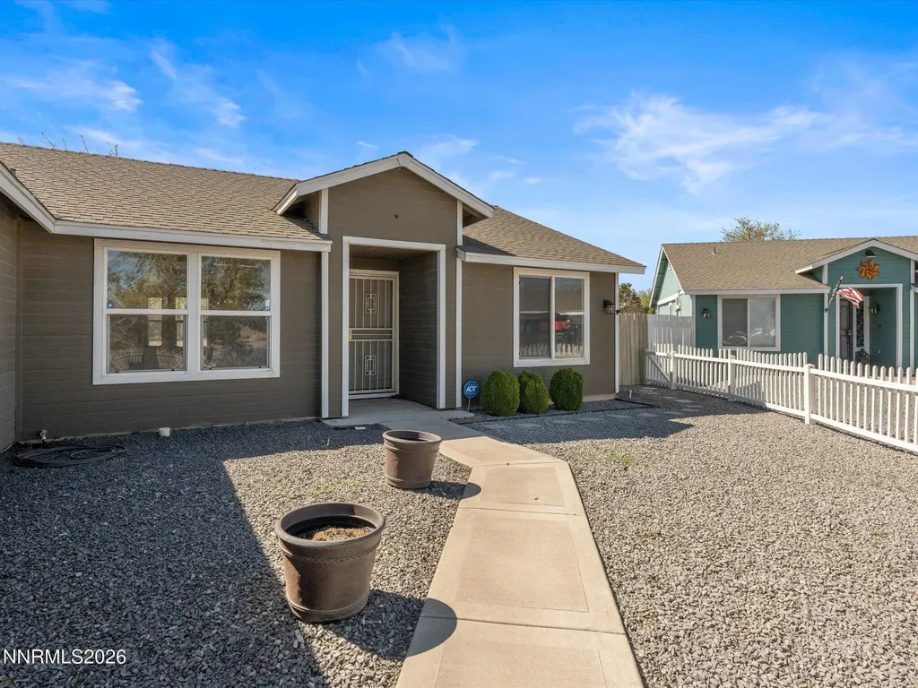 111 Shadow Mountain Fernley NV 89408