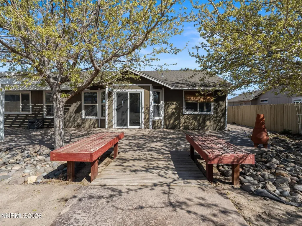 111 Shadow Mountain Fernley NV 89408