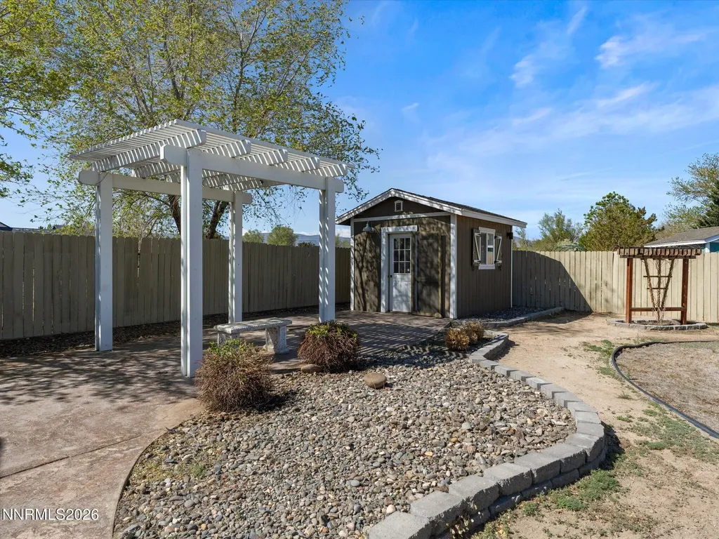 111 Shadow Mountain Fernley NV 89408