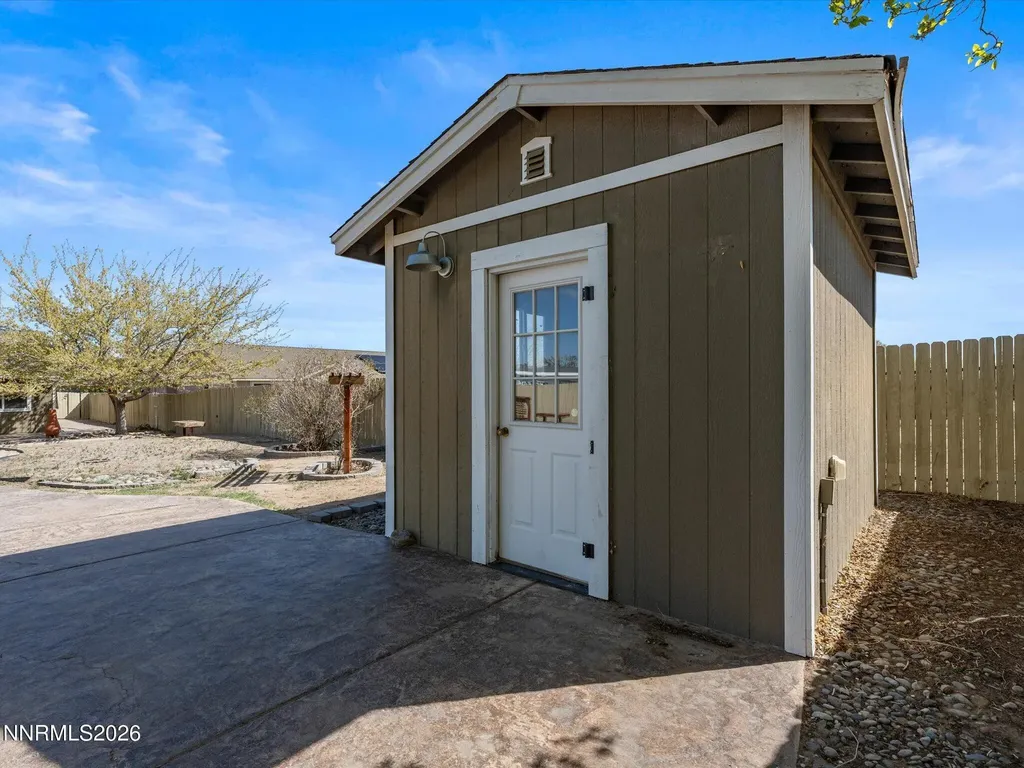 111 Shadow Mountain Fernley NV 89408