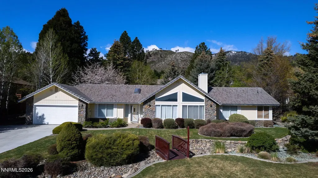 16 Woodstock Carson City NV 89703