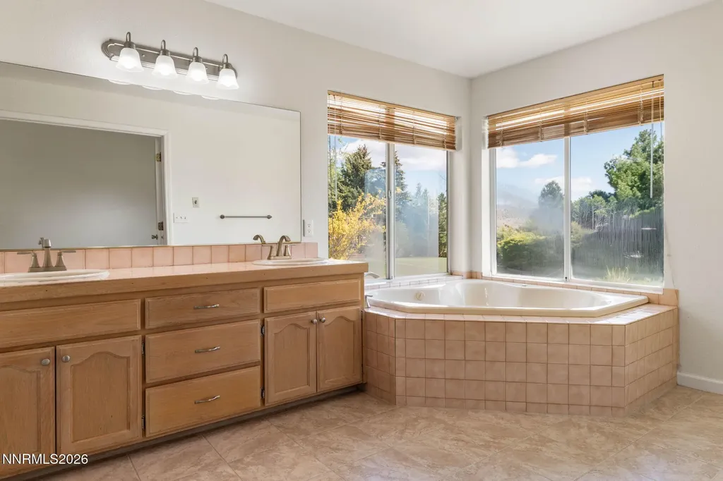 16 Woodstock Carson City NV 89703