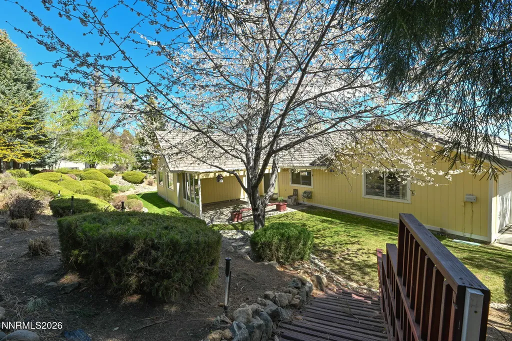 16 Woodstock Carson City NV 89703