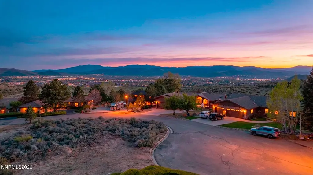16 Woodstock Carson City NV 89703