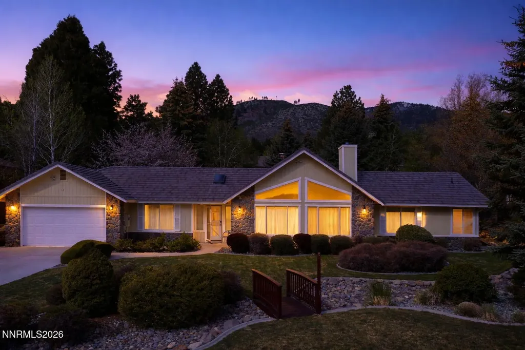 16 Woodstock Carson City NV 89703