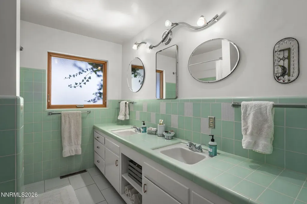 1180 Sharon Reno NV 89509