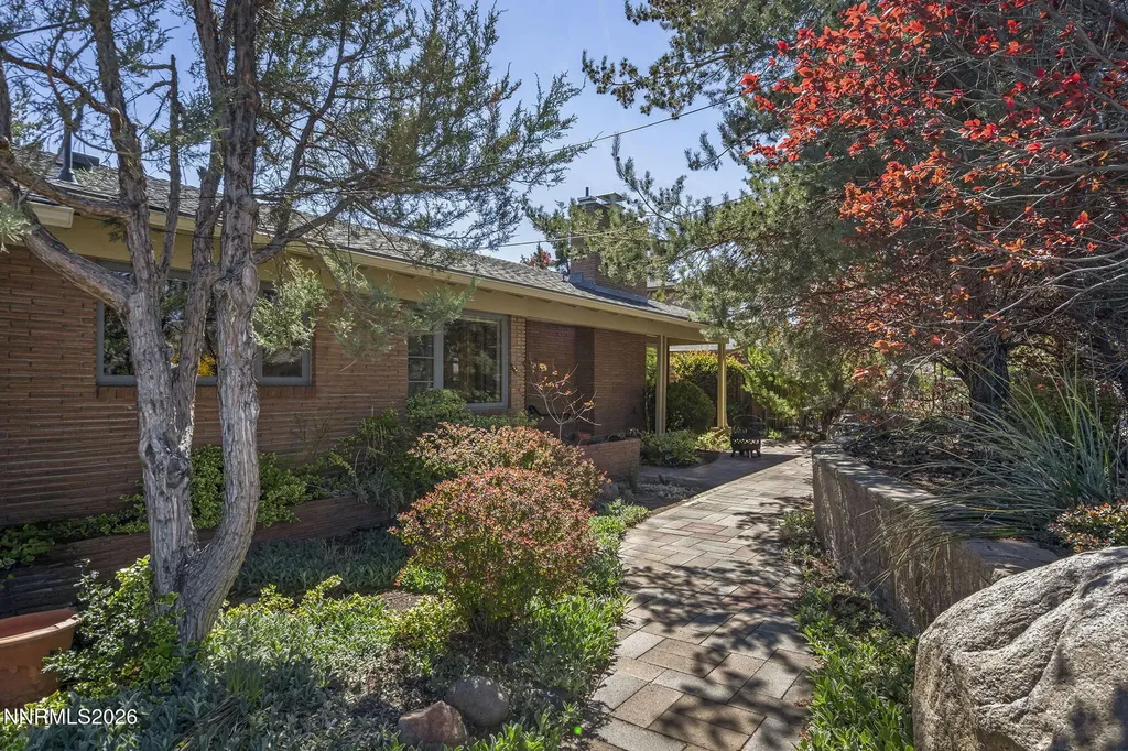 1180 Sharon Reno NV 89509