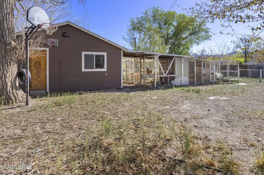 940 Curtis Fernley NV 89408