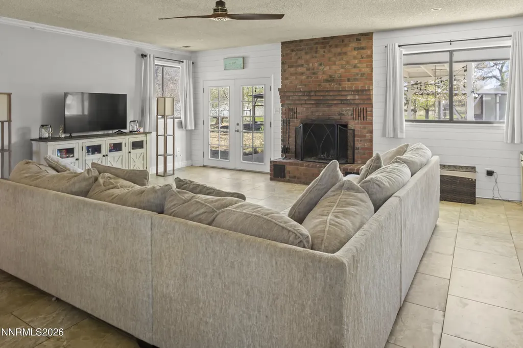 940 Curtis Fernley NV 89408