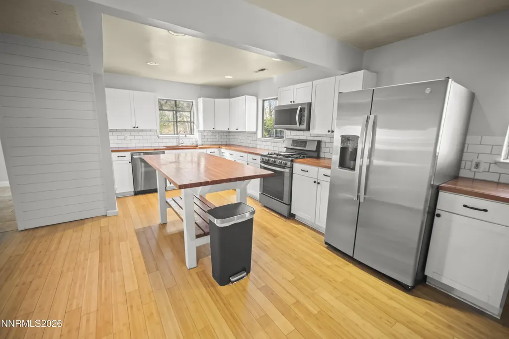 940 Curtis Fernley NV 89408