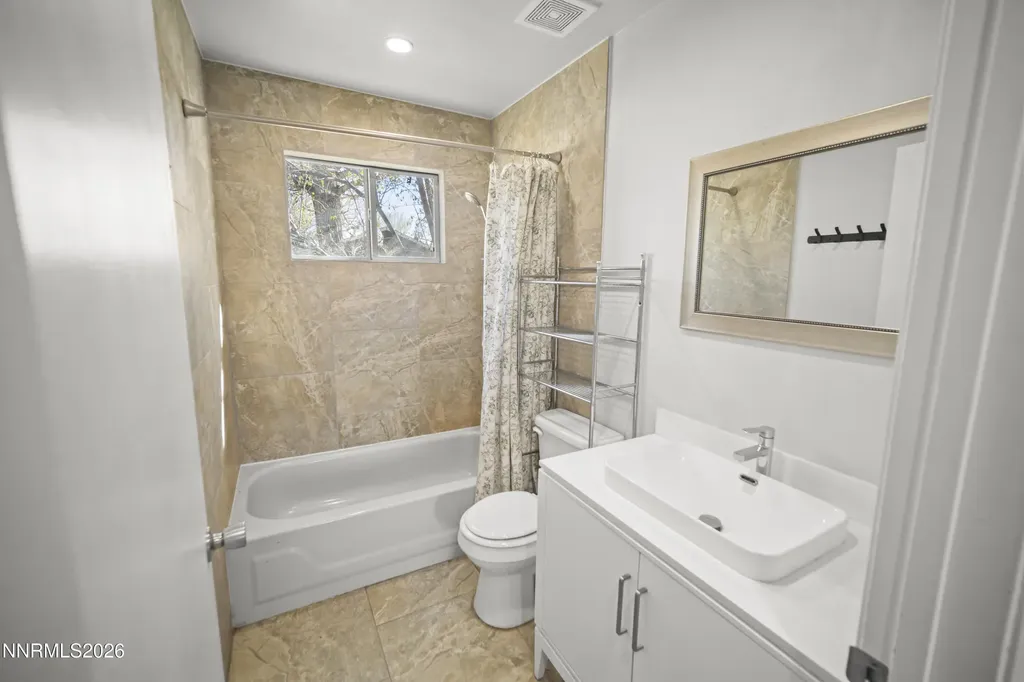 940 Curtis Fernley NV 89408