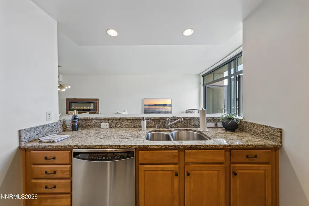 50 Sierra Reno NV 89501