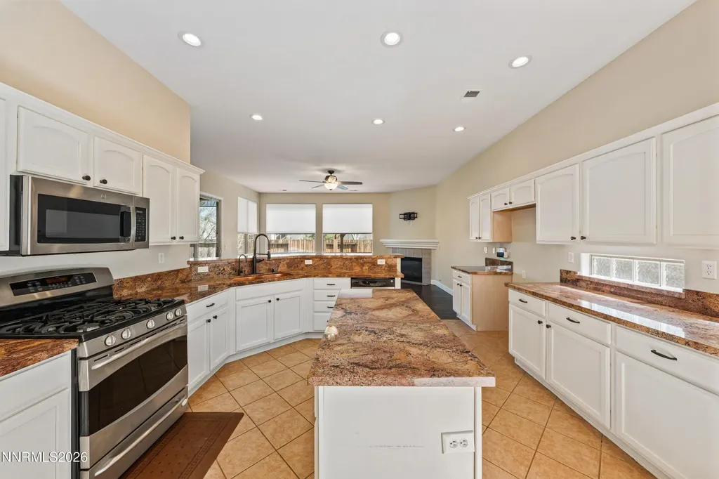 435 La Costa Dayton NV 89403