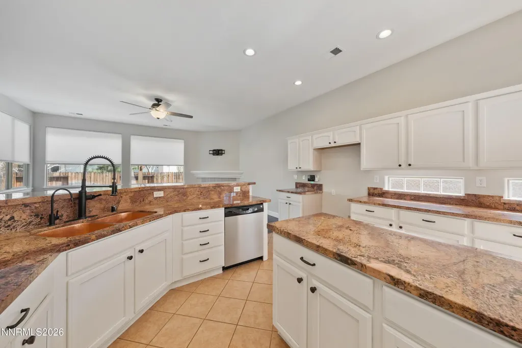 435 La Costa Dayton NV 89403
