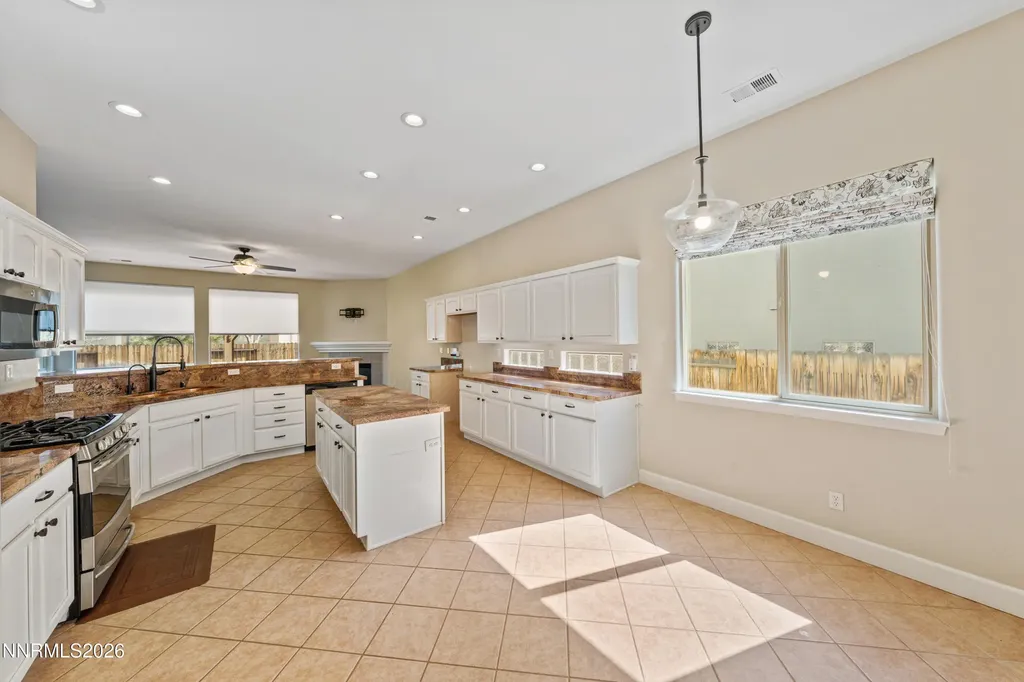 435 La Costa Dayton NV 89403