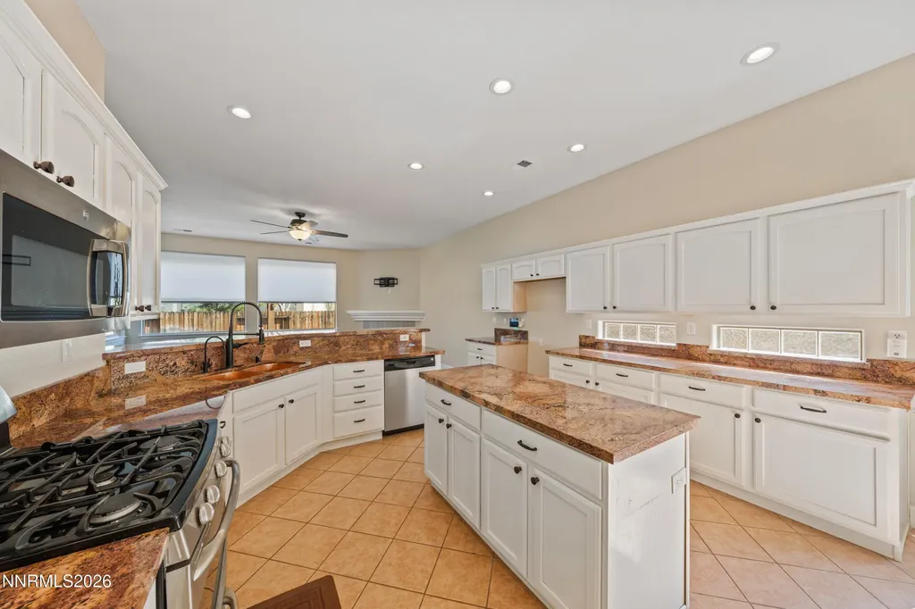435 La Costa Dayton NV 89403
