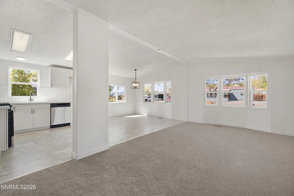 202 Garnet Moundhouse NV 89706