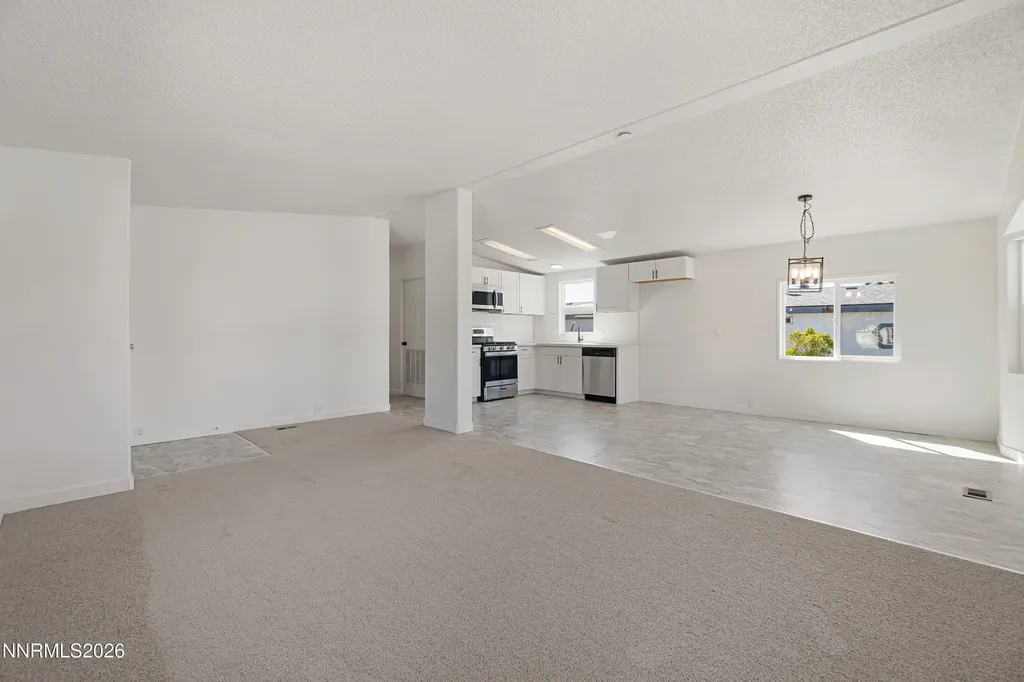 202 Garnet Moundhouse NV 89706