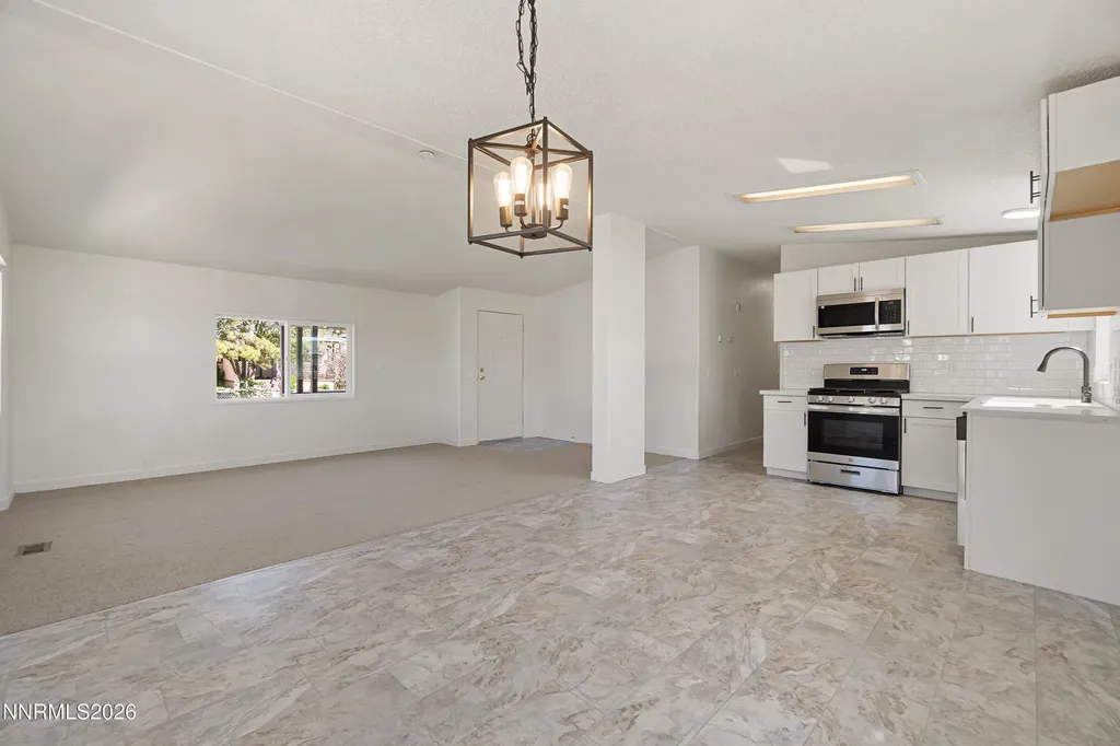 202 Garnet Moundhouse NV 89706