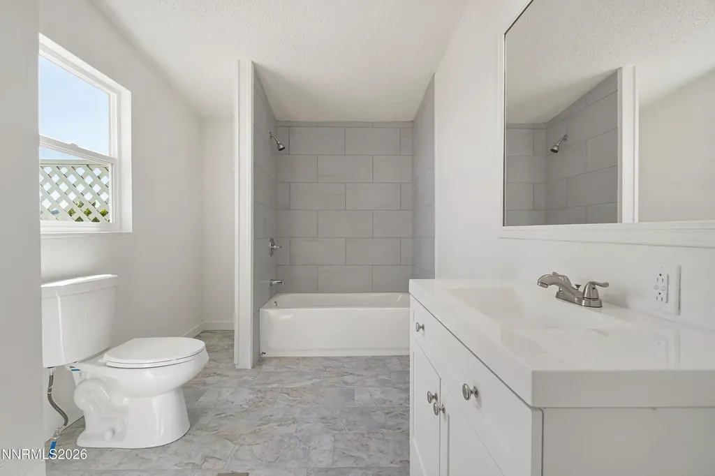 202 Garnet Moundhouse NV 89706