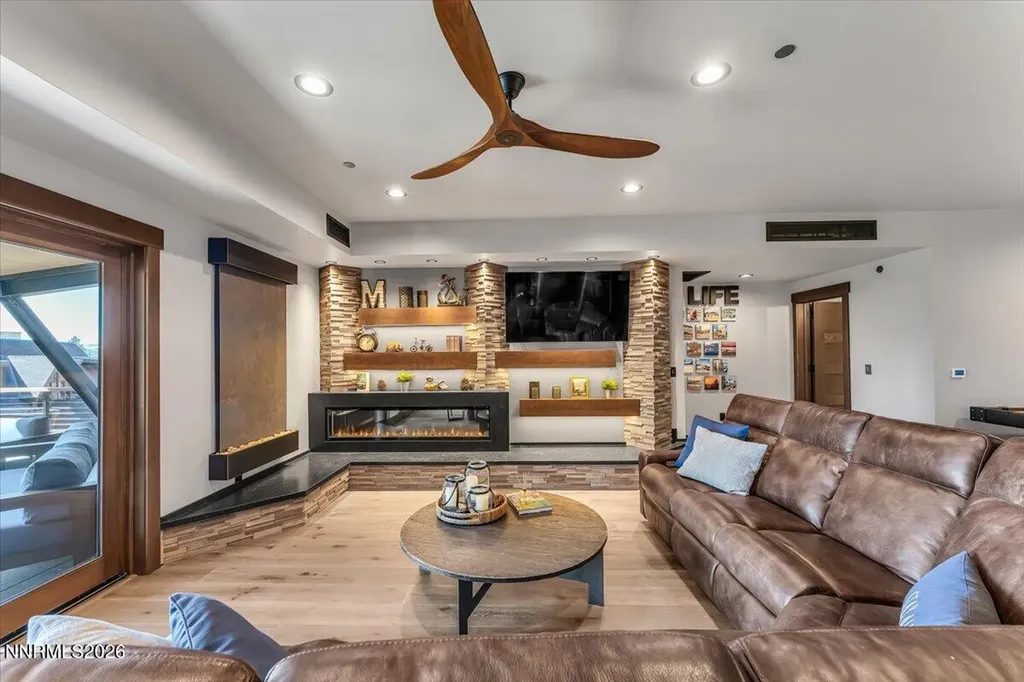 17 Beach Club Stateline NV 89449