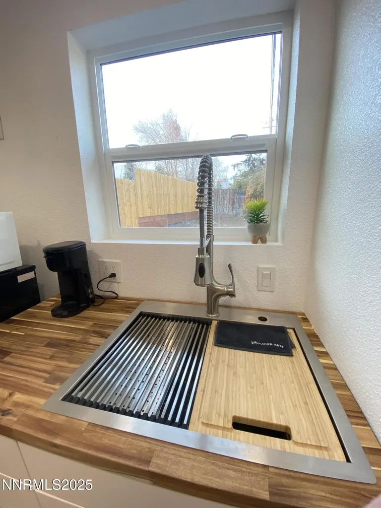 99 Bartlett Reno NV 89512