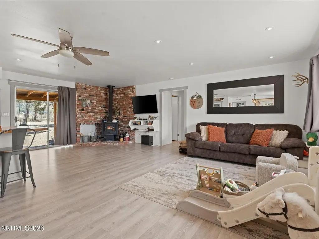 21 Van Fleet Yerington NV 89447