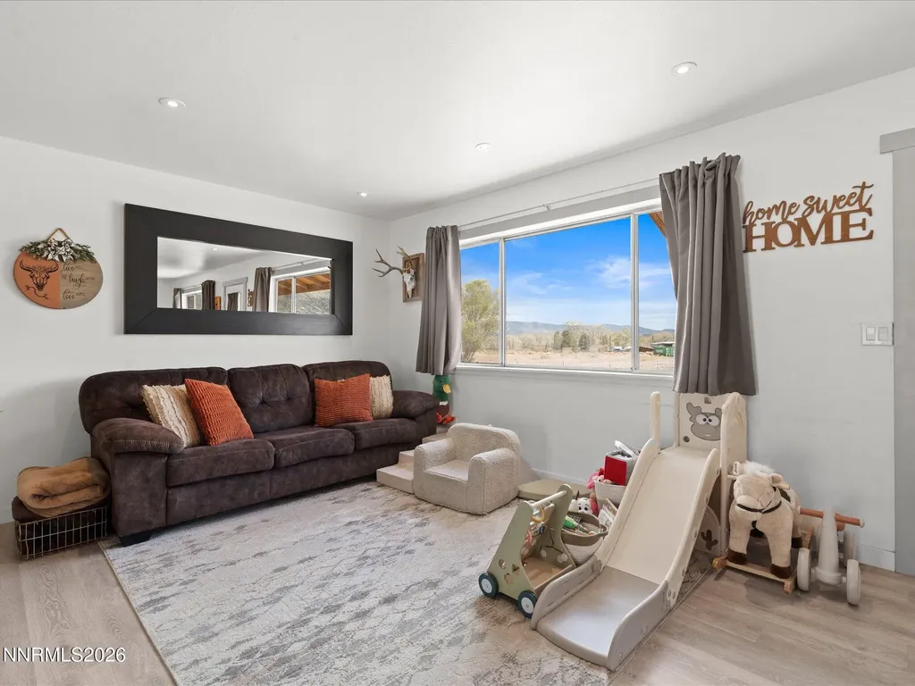 21 Van Fleet Yerington NV 89447