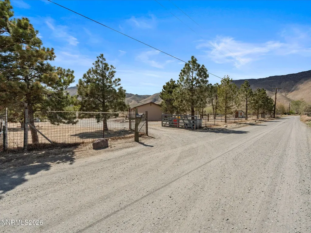 21 Van Fleet Yerington NV 89447