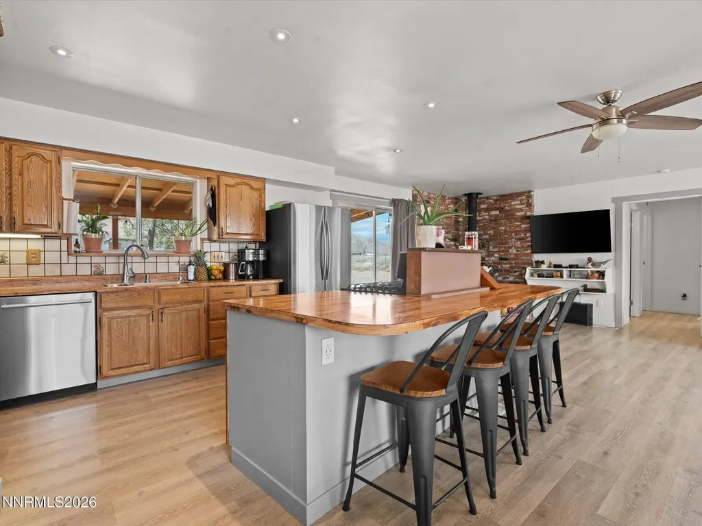 21 Van Fleet Yerington NV 89447