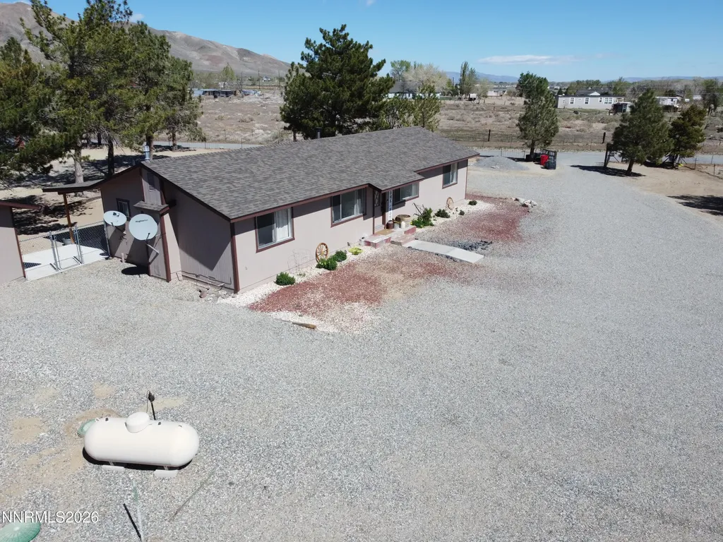 21 Van Fleet Yerington NV 89447