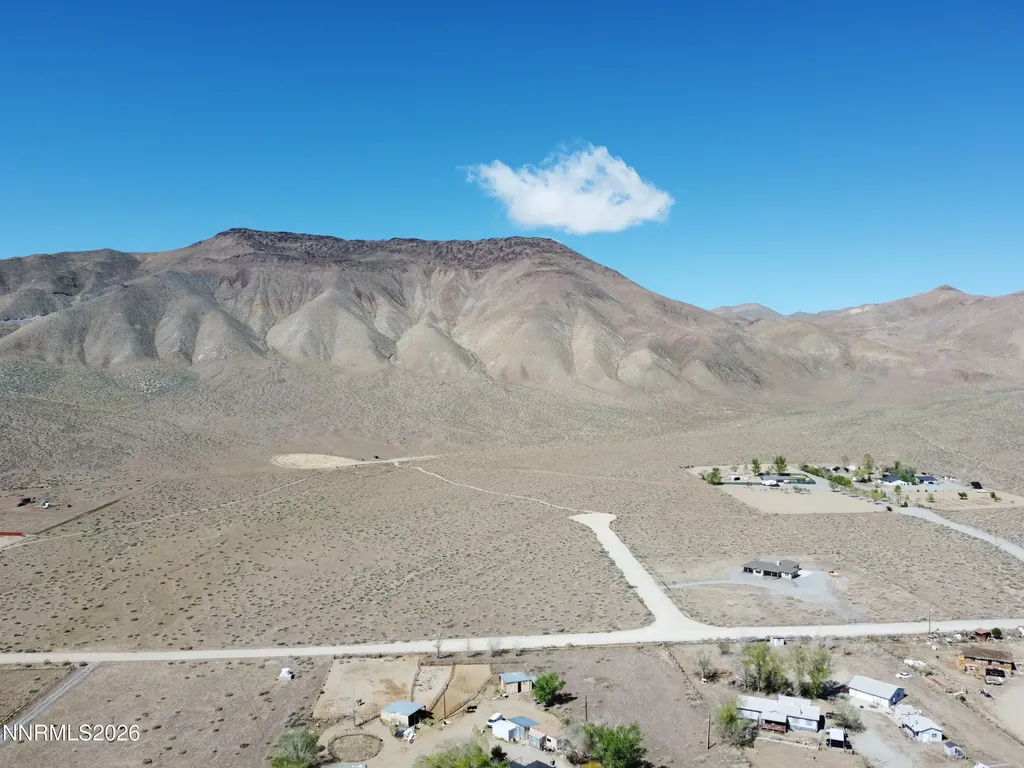 21 Van Fleet Yerington NV 89447