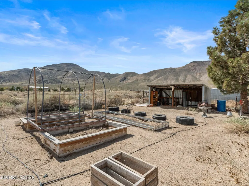 21 Van Fleet Yerington NV 89447