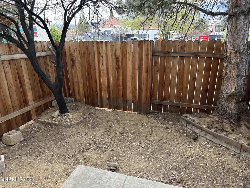 4985 7th Reno NV 89503