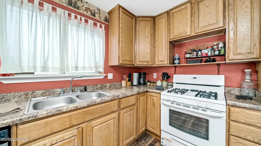 35 Buffalo Yerington NV 89447