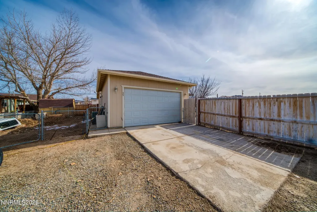35 Buffalo Yerington NV 89447