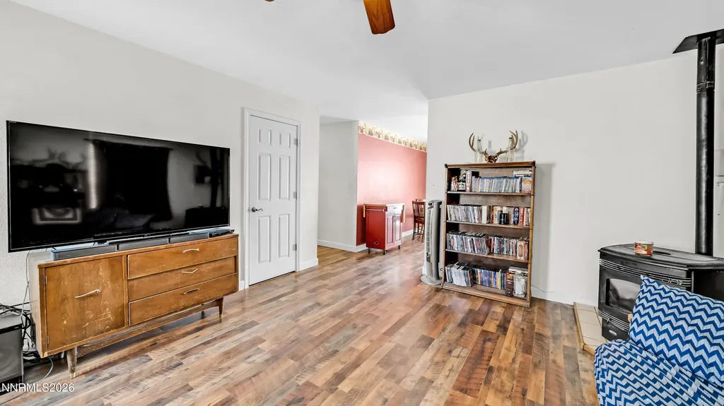 35 Buffalo Yerington NV 89447