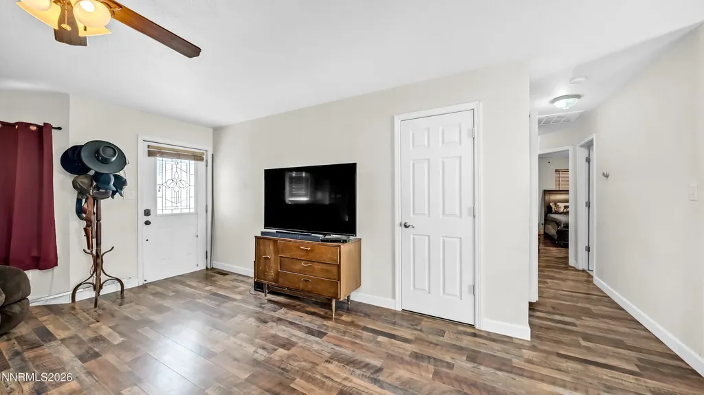 35 Buffalo Yerington NV 89447